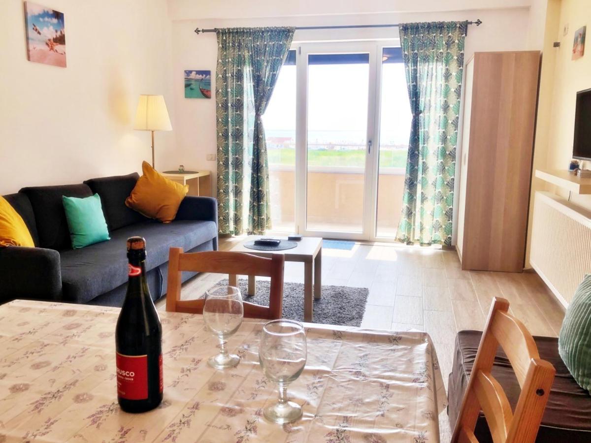 Estrella De Mar Apartment นาโวดาริ ภายนอก รูปภาพ
